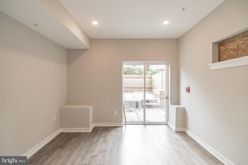 2410 Clifford St #1 - Photo 3 of 28