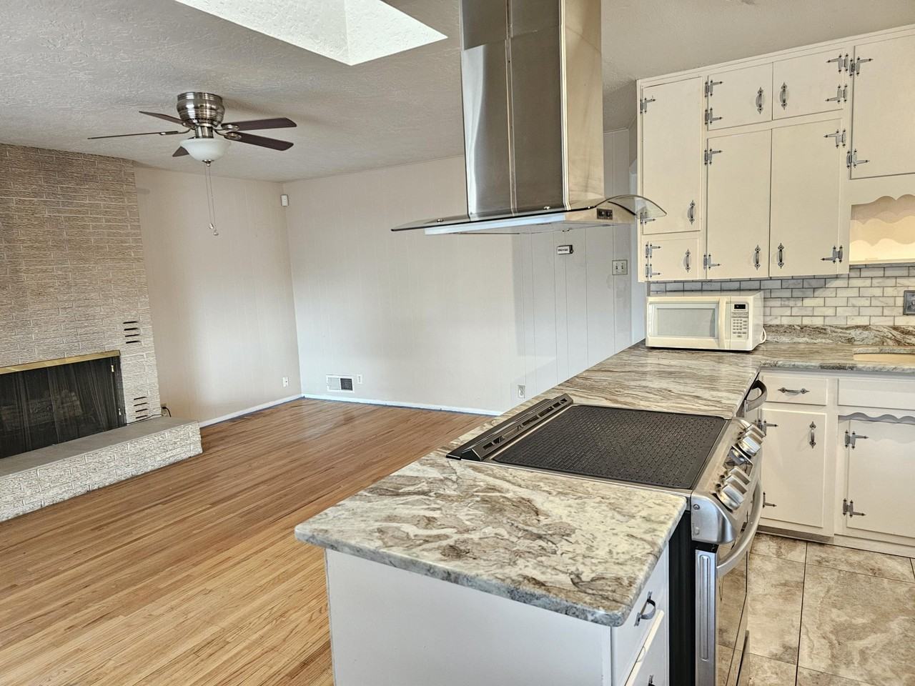 2701 Cagua Dr Ne - Photo 4 of 19