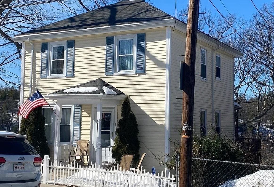 18 Gaston Street - Photo 6 of 9