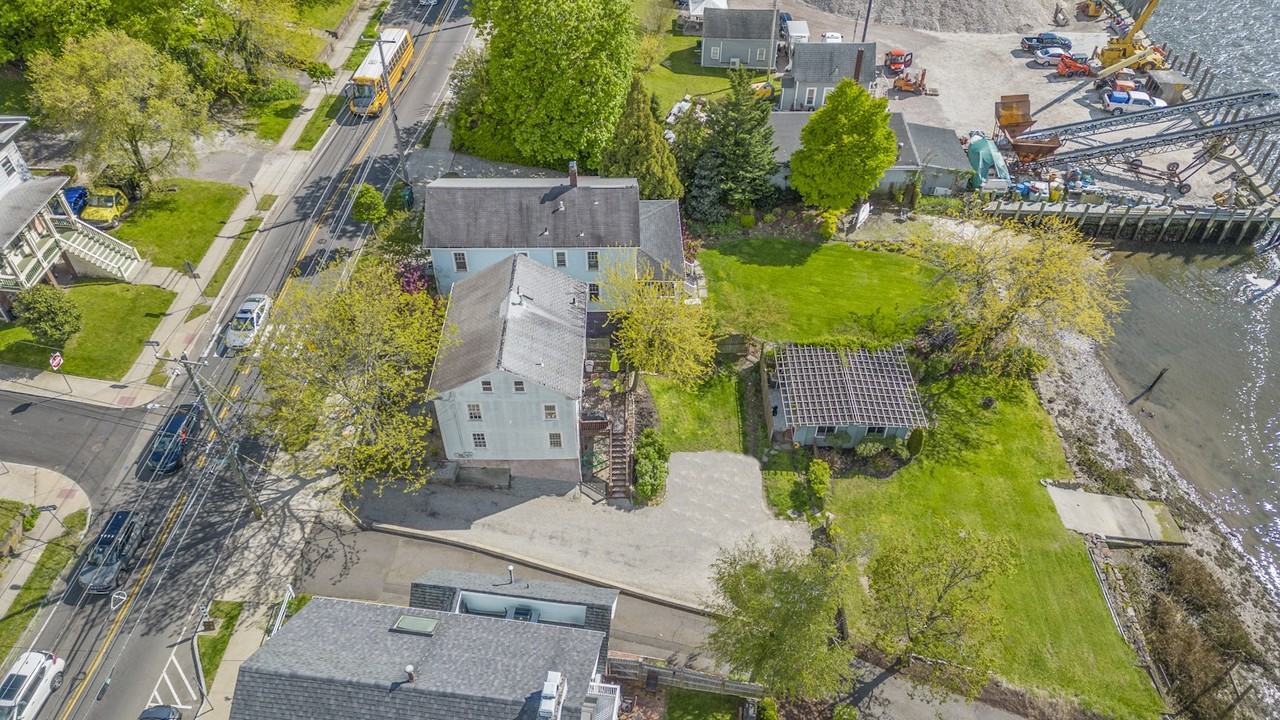 624 Quinnipiac Avenue, Unit 1- Main House - Photo 3 of 33