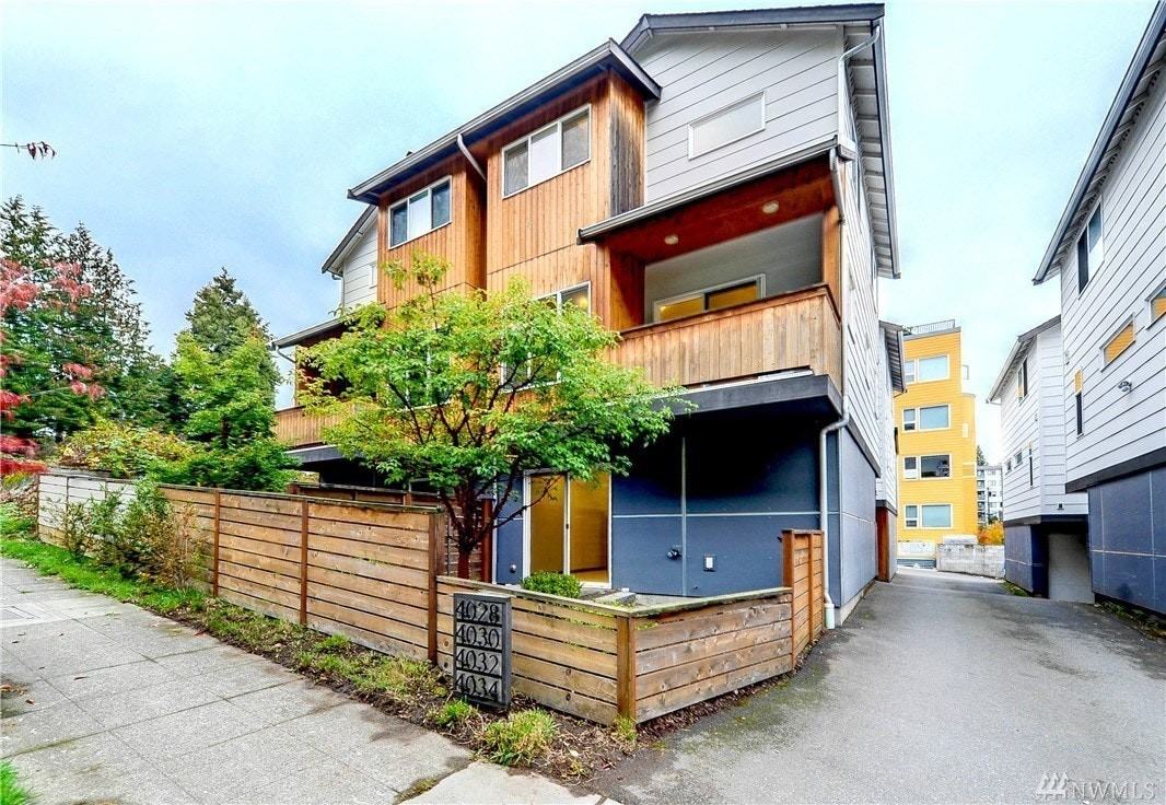 4032 Pasadena Place Northeast - Photo 7 of 17