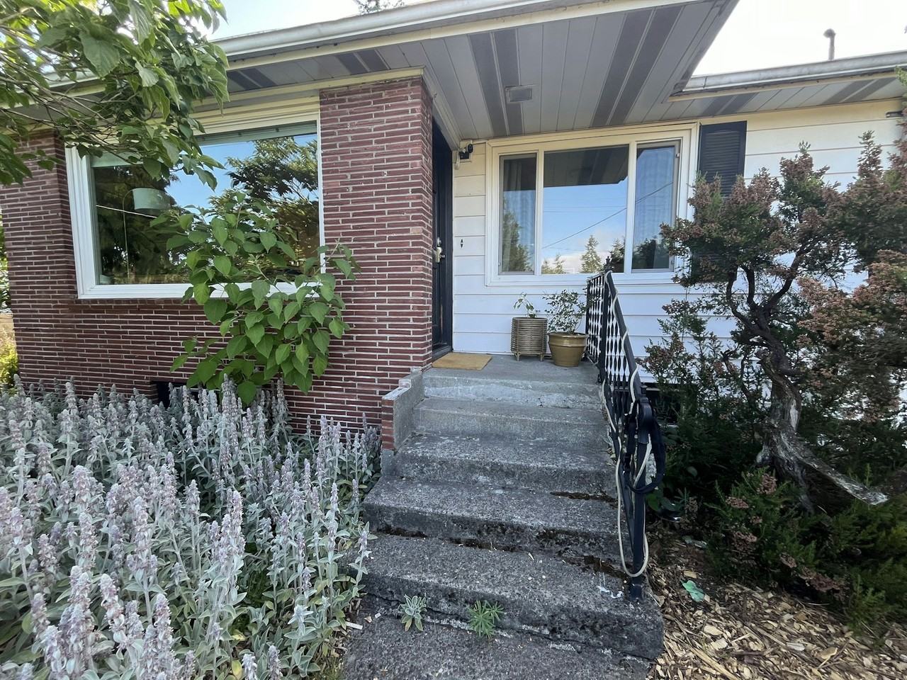 12708 1st Avenue Northwest - Photo 2 of 32