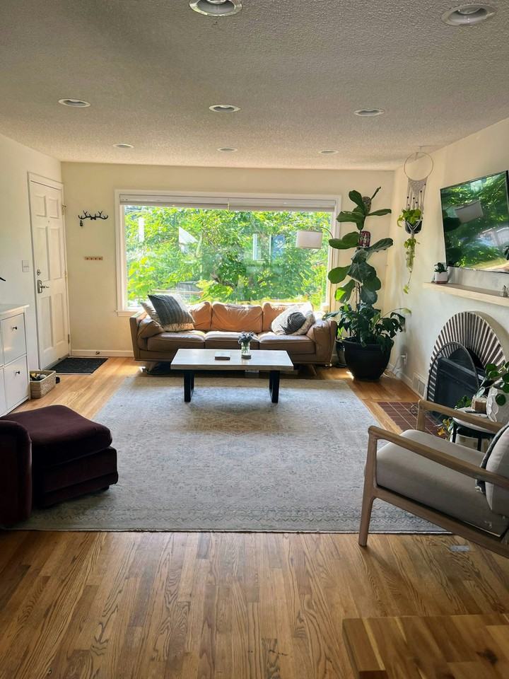 12708 1st Avenue Northwest - Photo 3 of 32