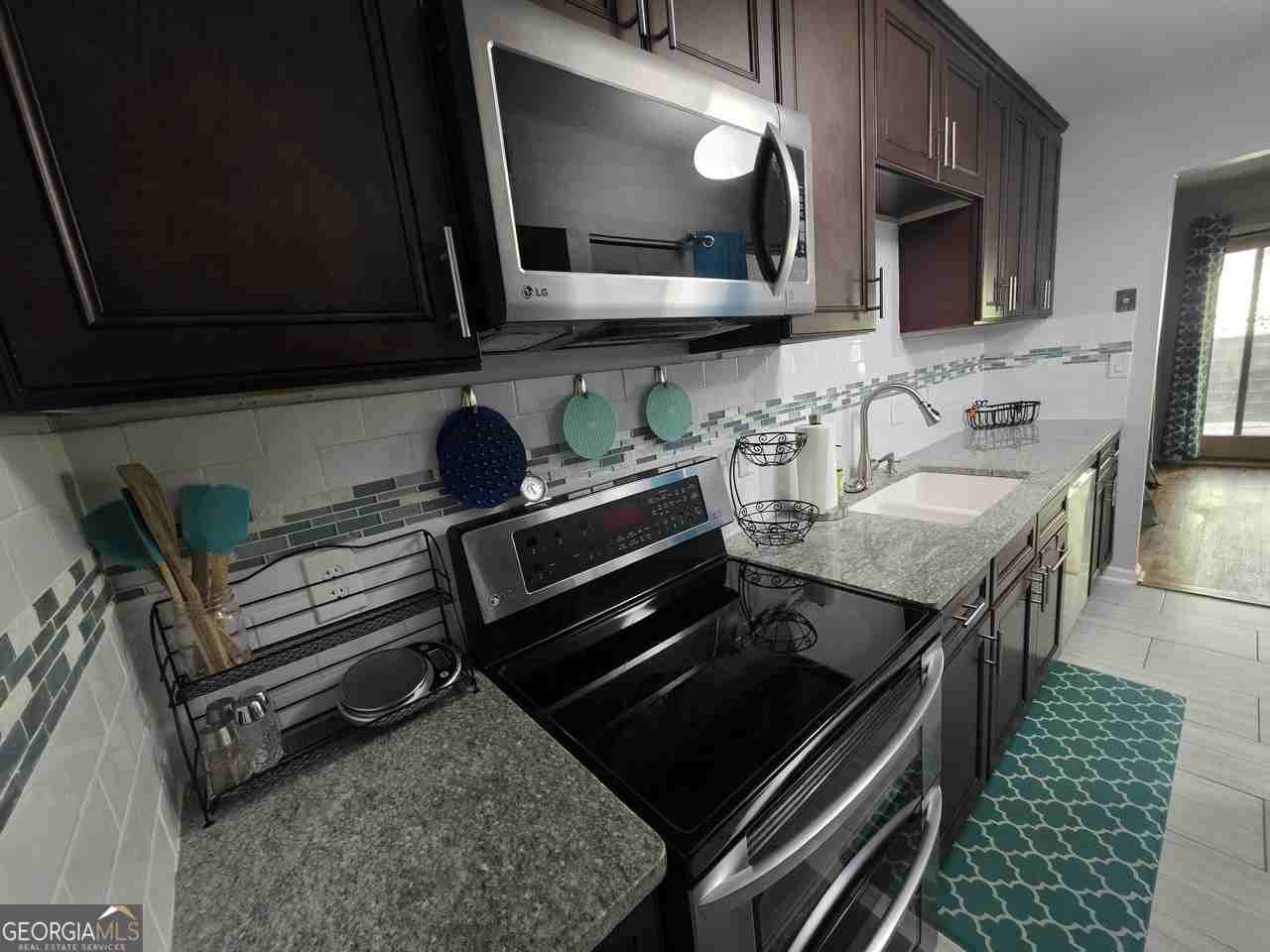 96 Cobblestone Crk - Photo 7 of 28