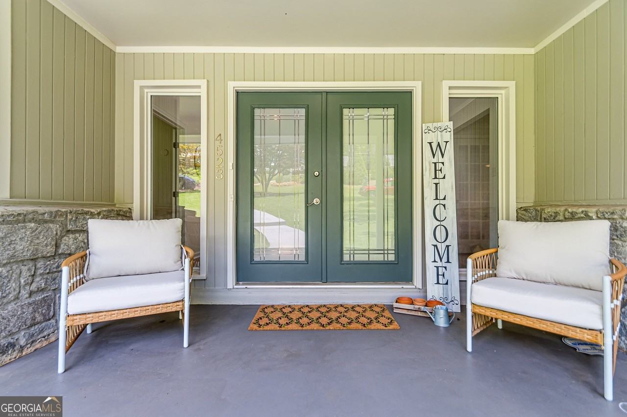 4523 Runnemede Rd Nw - Photo 6 of 47