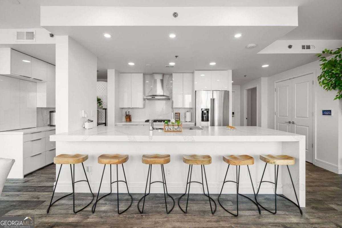 3338 Peachtree Rd #2207 - Photo 4 of 50