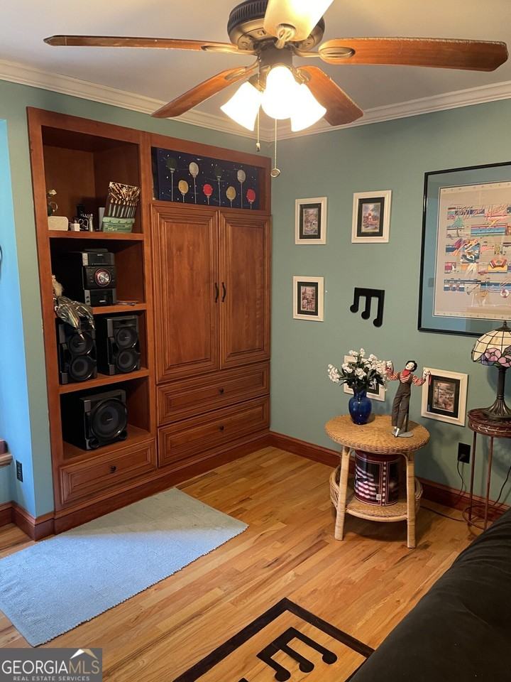 3666 Lakewood Ct #B - Photo 3 of 12