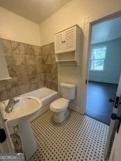 908 Hill St - Photo 7 of 8