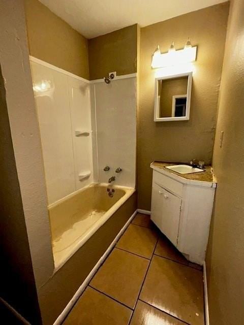 12 S Catherine St Apt 2 - Photo 3 of 7