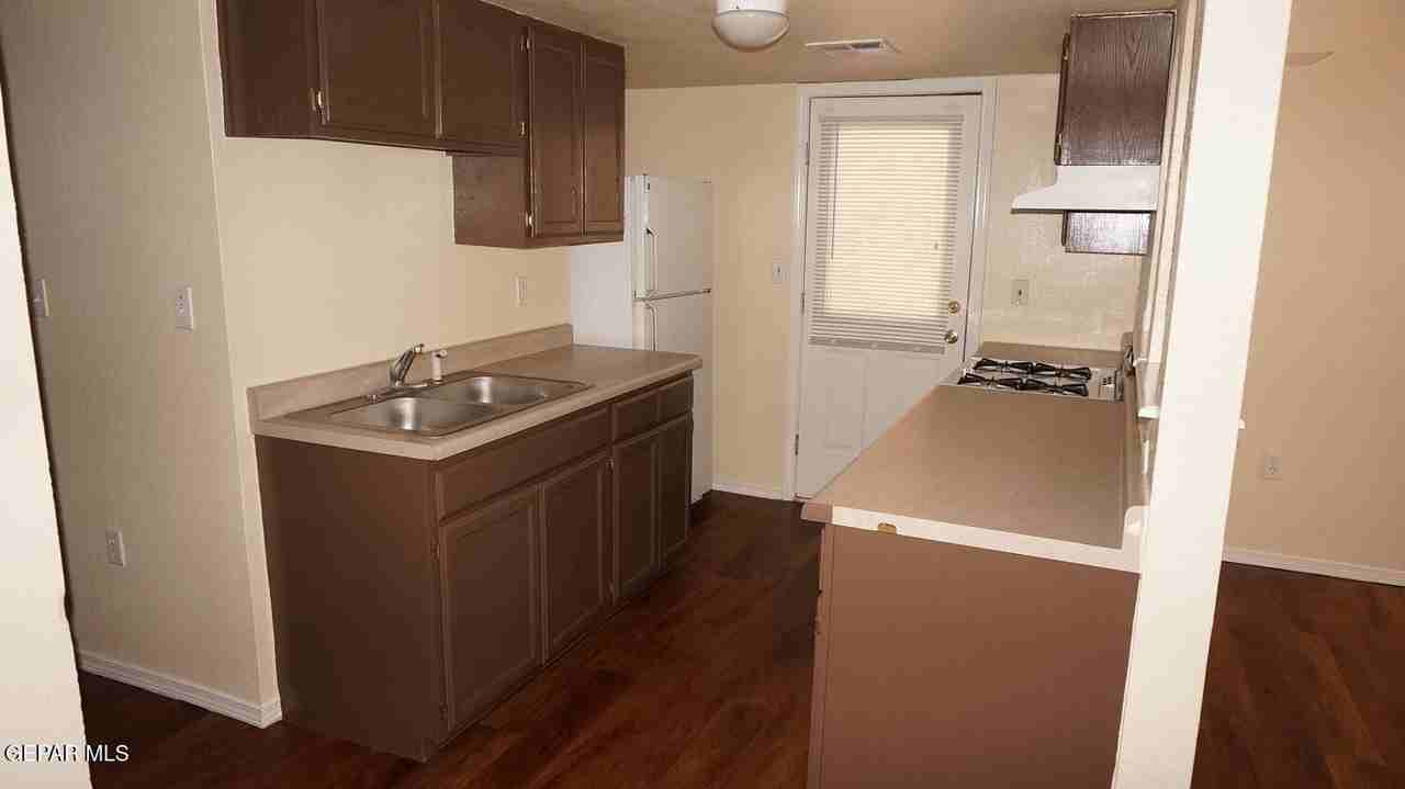 11020 Wind Ct - Photo 6 of 25