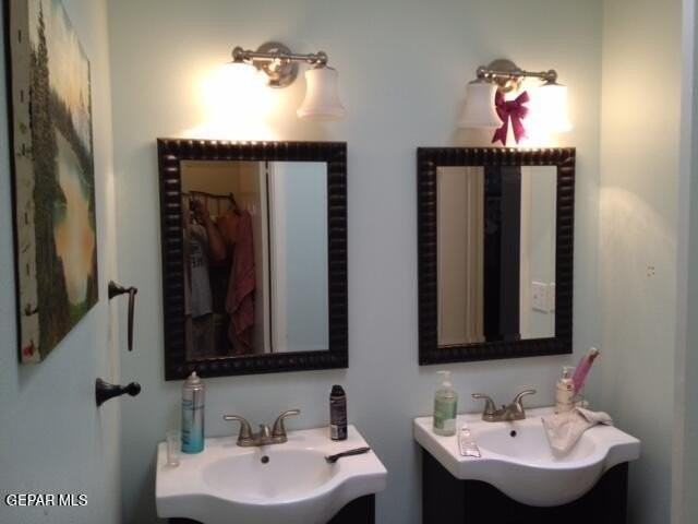 10428 Seawood Dr - Photo 3 of 7