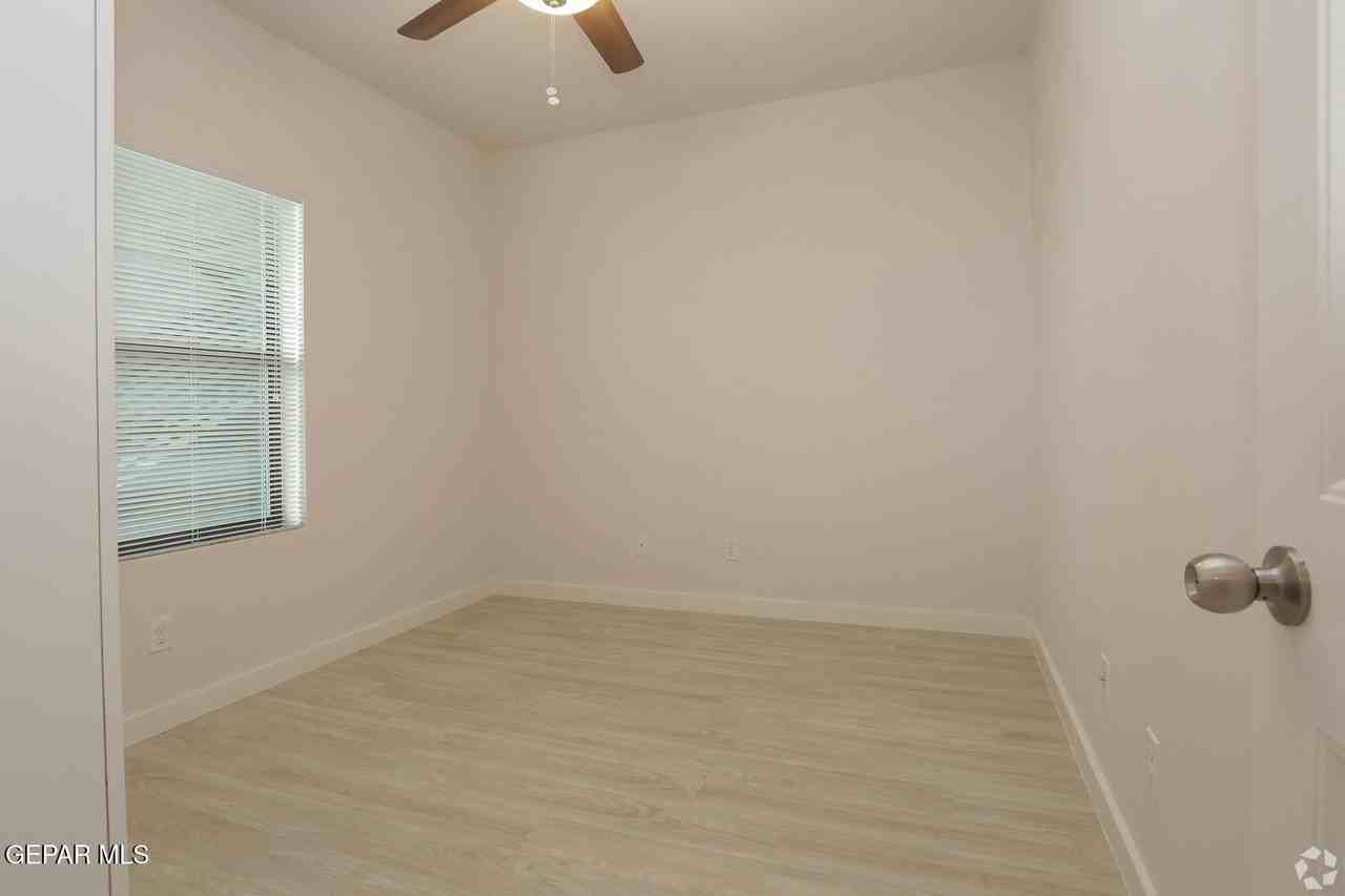 1061 Ranger St Apt 24 - Photo 6 of 13