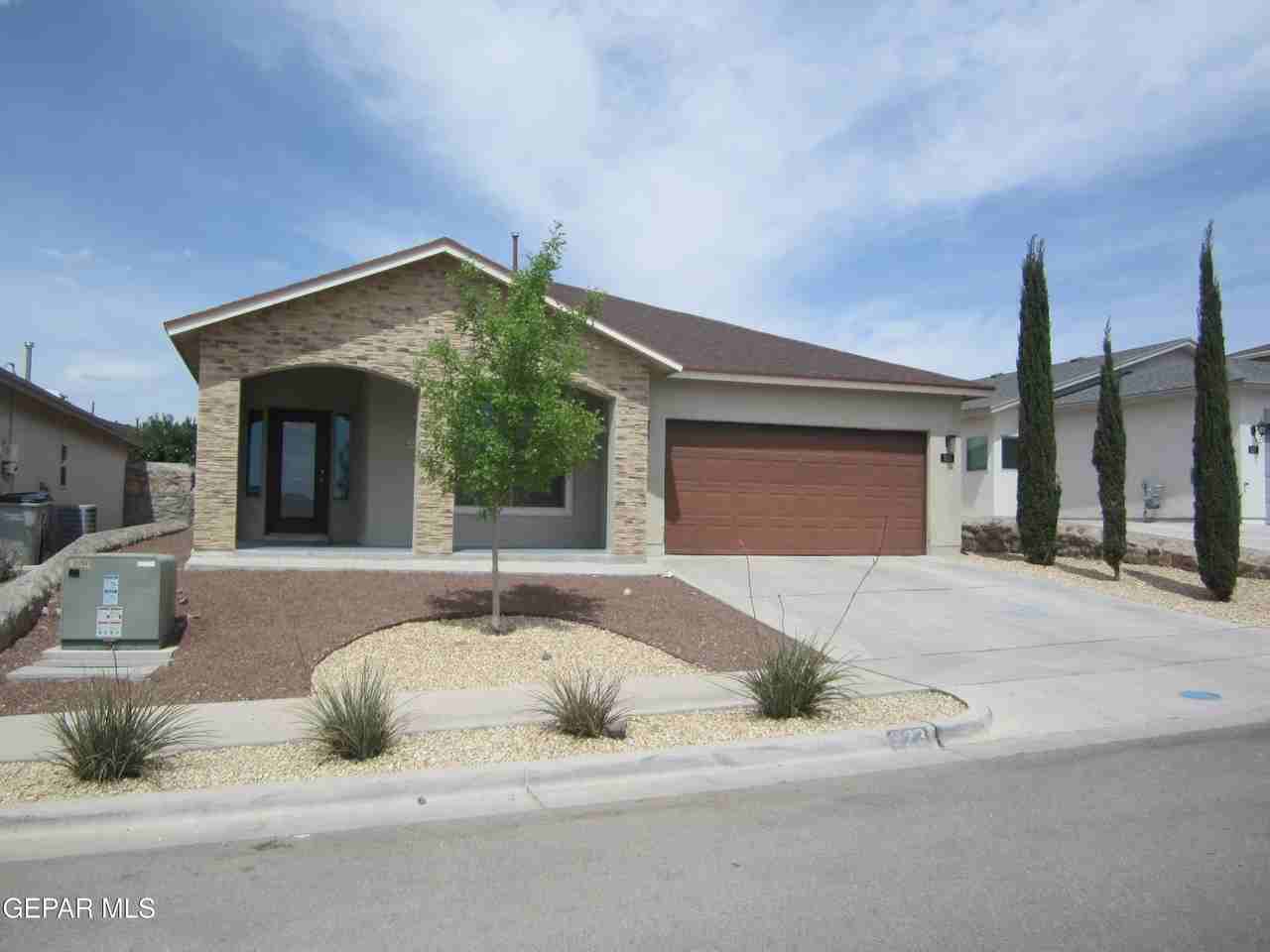 323 Malta St - Photo 2 of 50