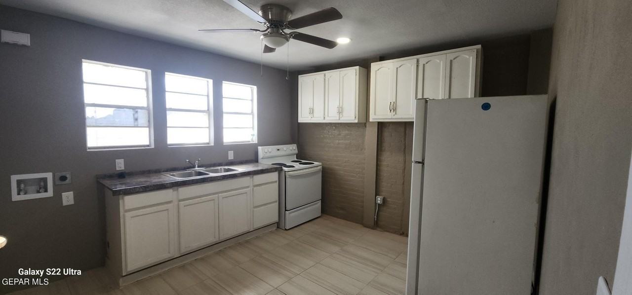 1218 Wyoming Ave Unit C - Photo 3 of 8