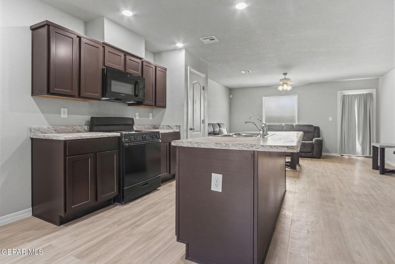 14368 Star Cactus Ave - Photo 4 of 24