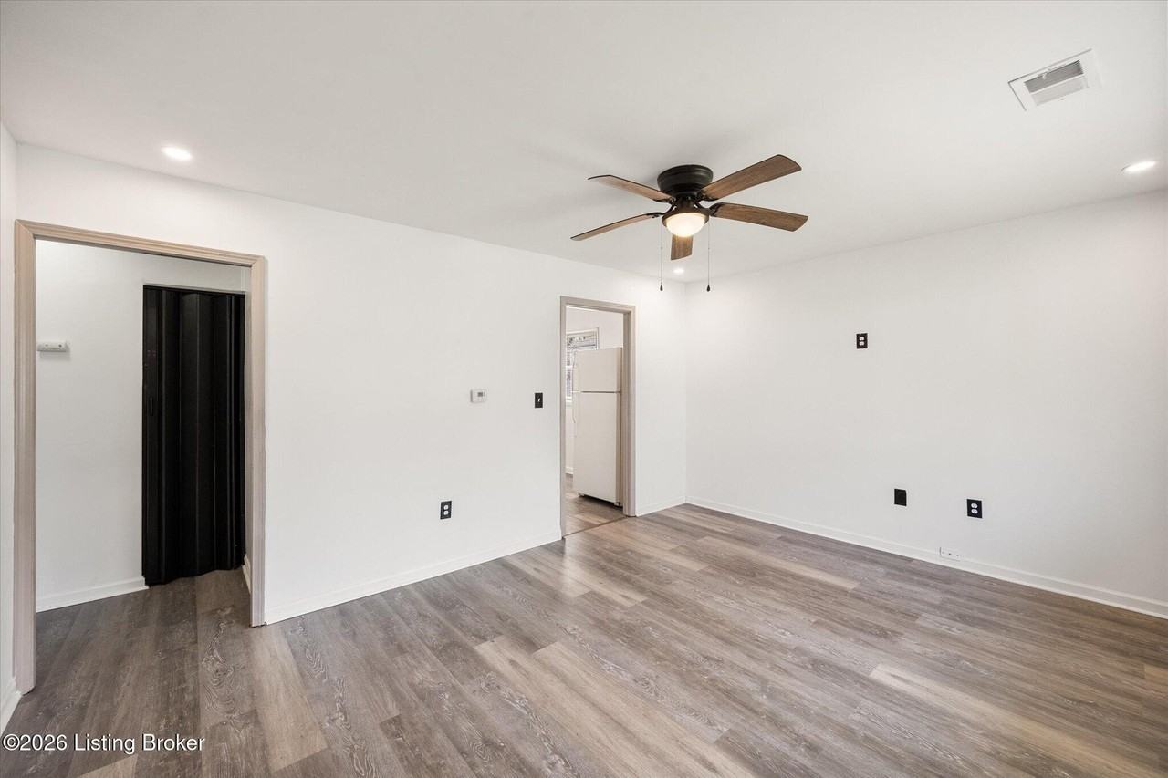 223 N 37th St - Photo 3 of 13