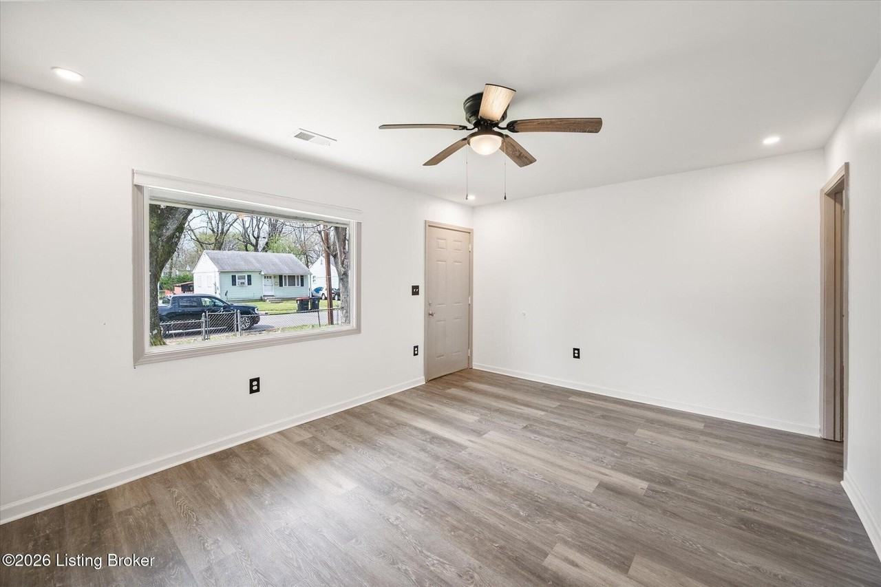 223 N 37th St - Photo 4 of 13