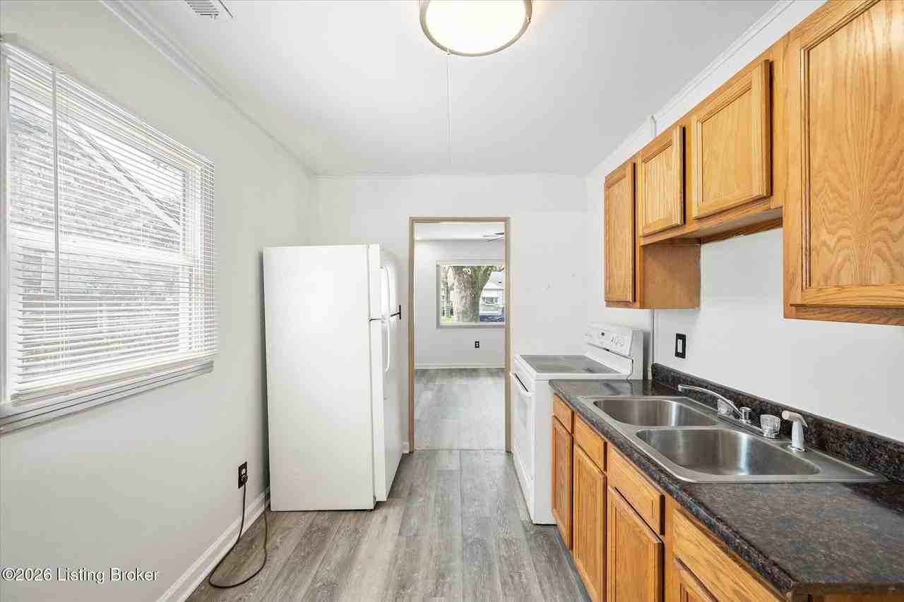 223 N 37th St - Photo 5 of 13