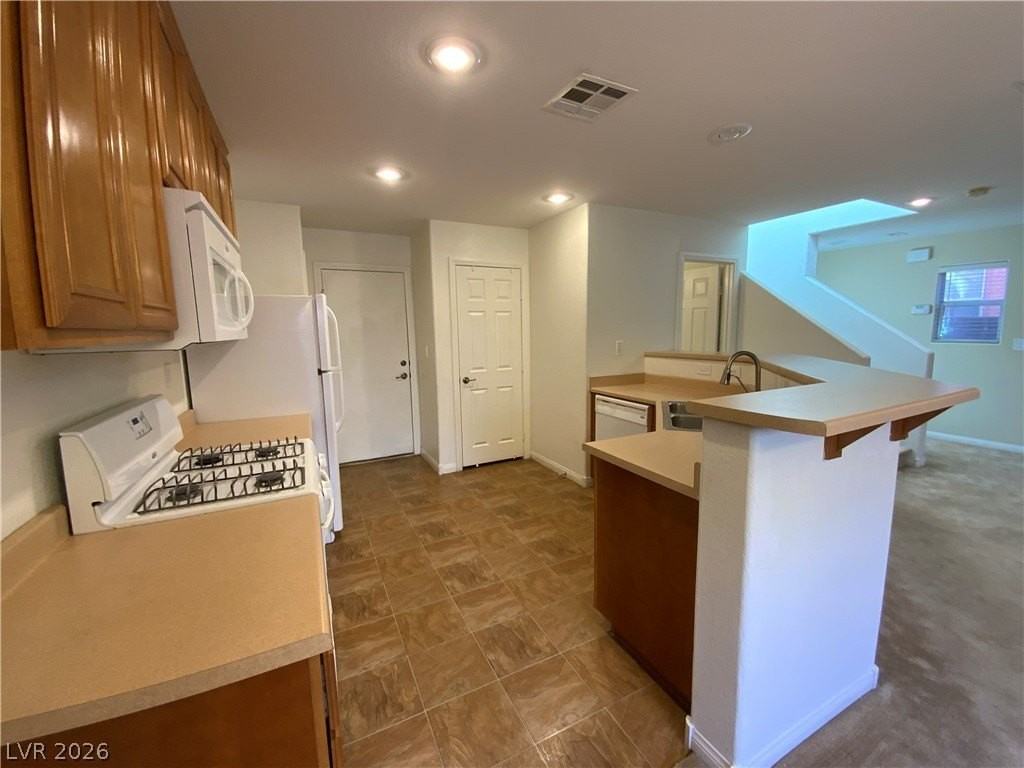 9272 Weeping Water Ave - Photo 6 of 16