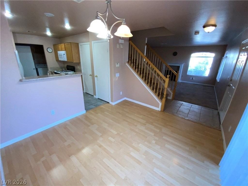 3950 Starfield Ln - Photo 3 of 13