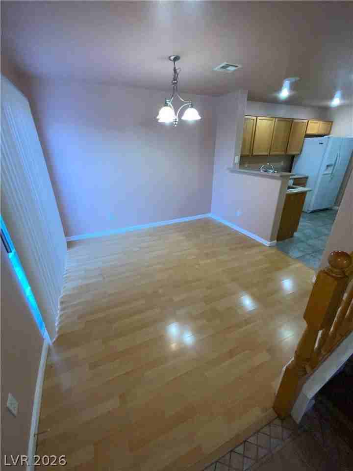 3950 Starfield Ln - Photo 4 of 13