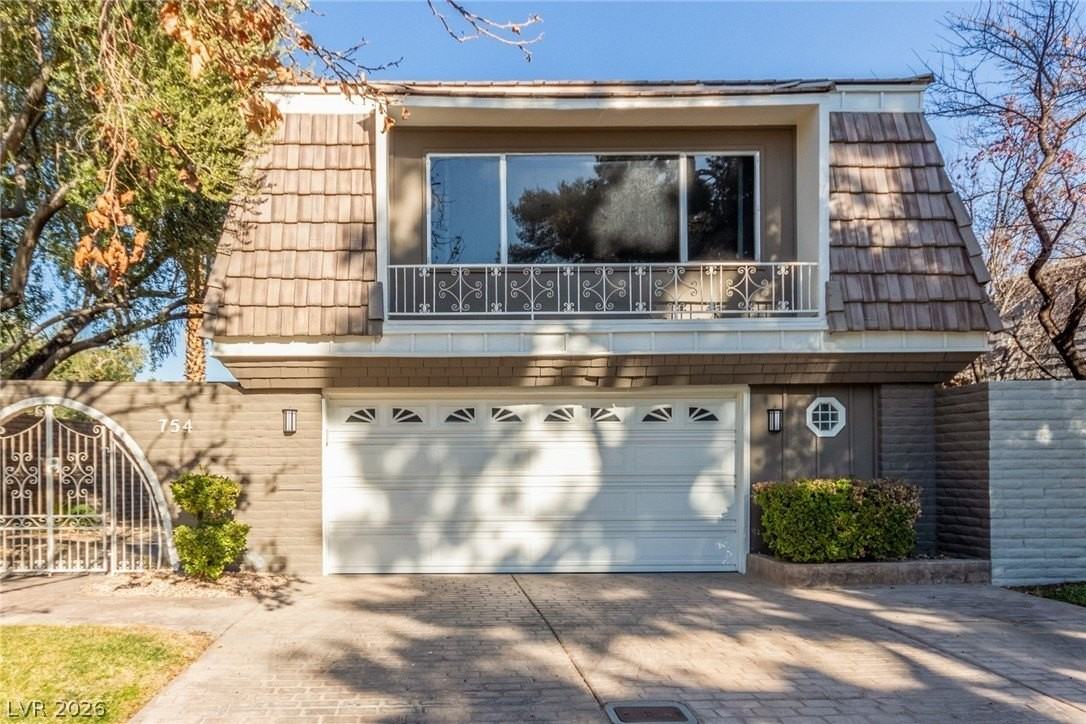 754 Vegas Valley Dr - Photo 3 of 34