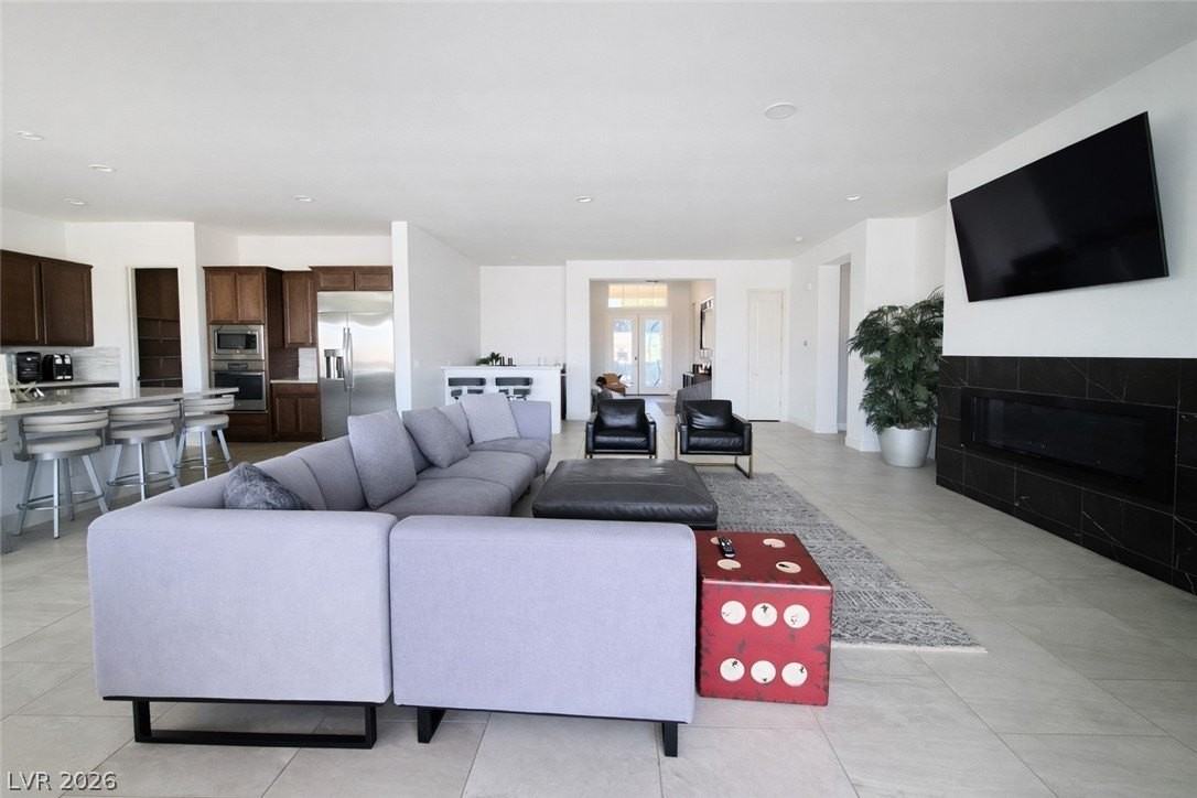 11386 Villa Bellagio Dr - Photo 2 of 25