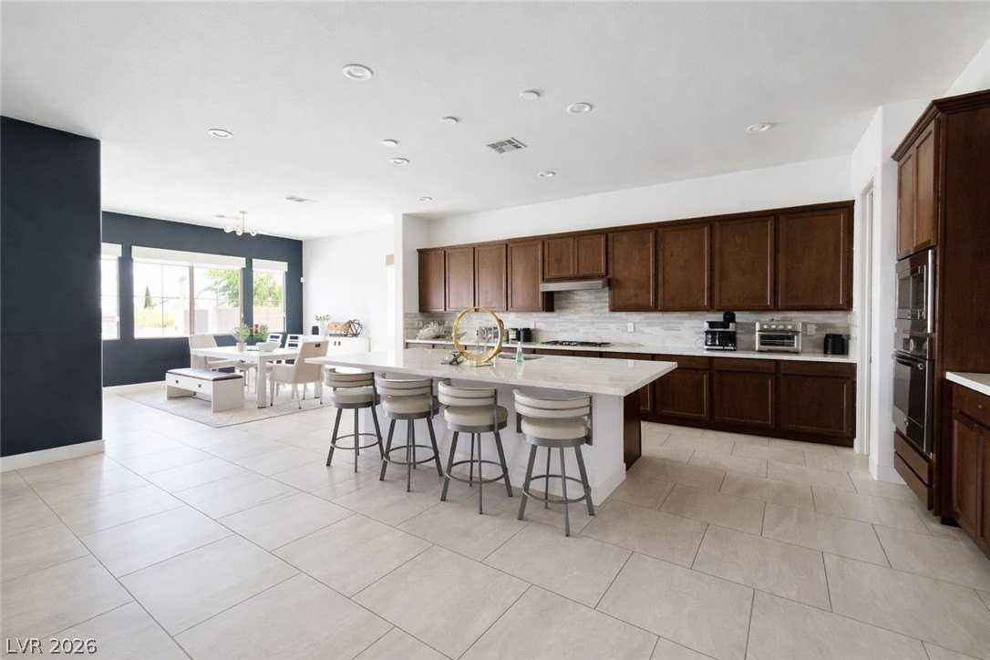 11386 Villa Bellagio Dr - Photo 3 of 25