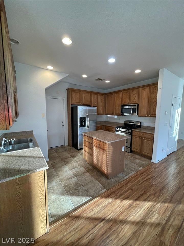 8144 Satin Carnation Ln - Photo 7 of 21