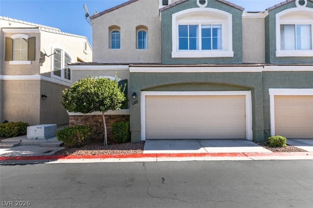 972 Paisley St - Photo 2 of 39