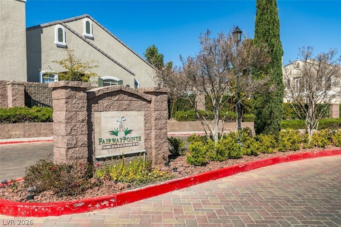 972 Paisley St - Photo 4 of 39