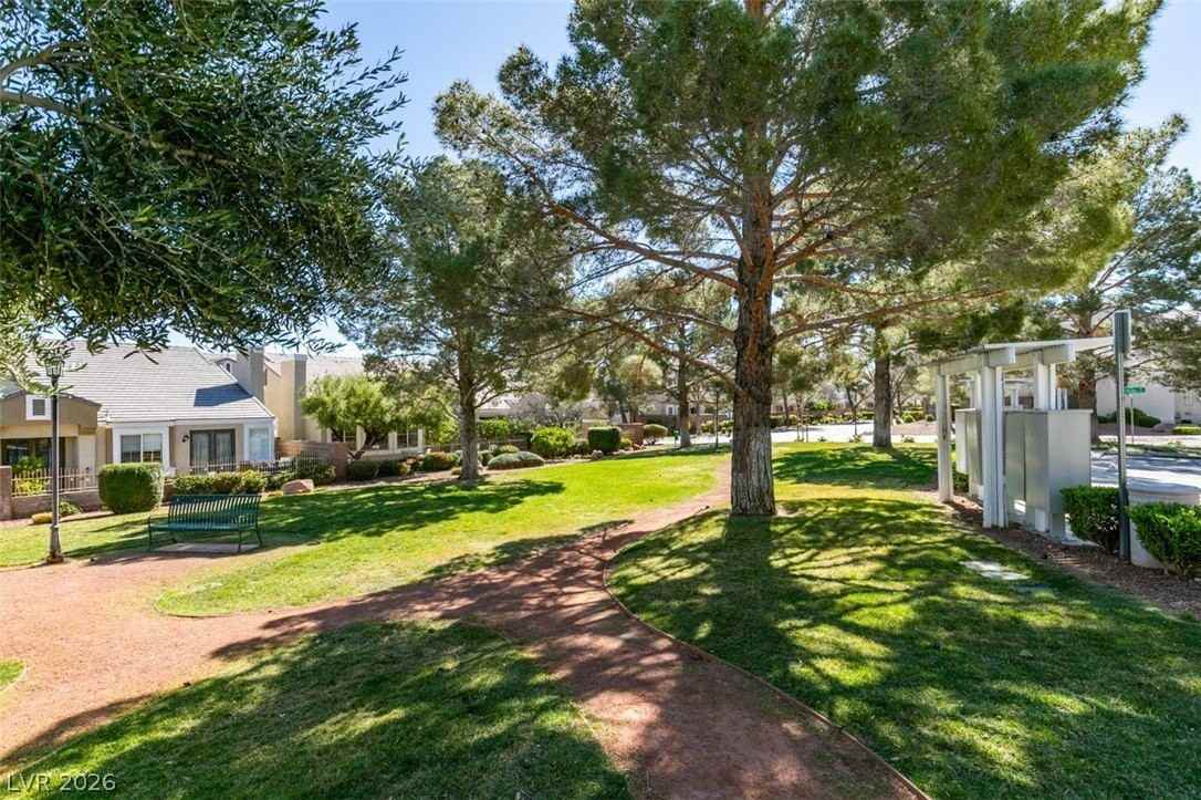 972 Paisley St - Photo 6 of 39