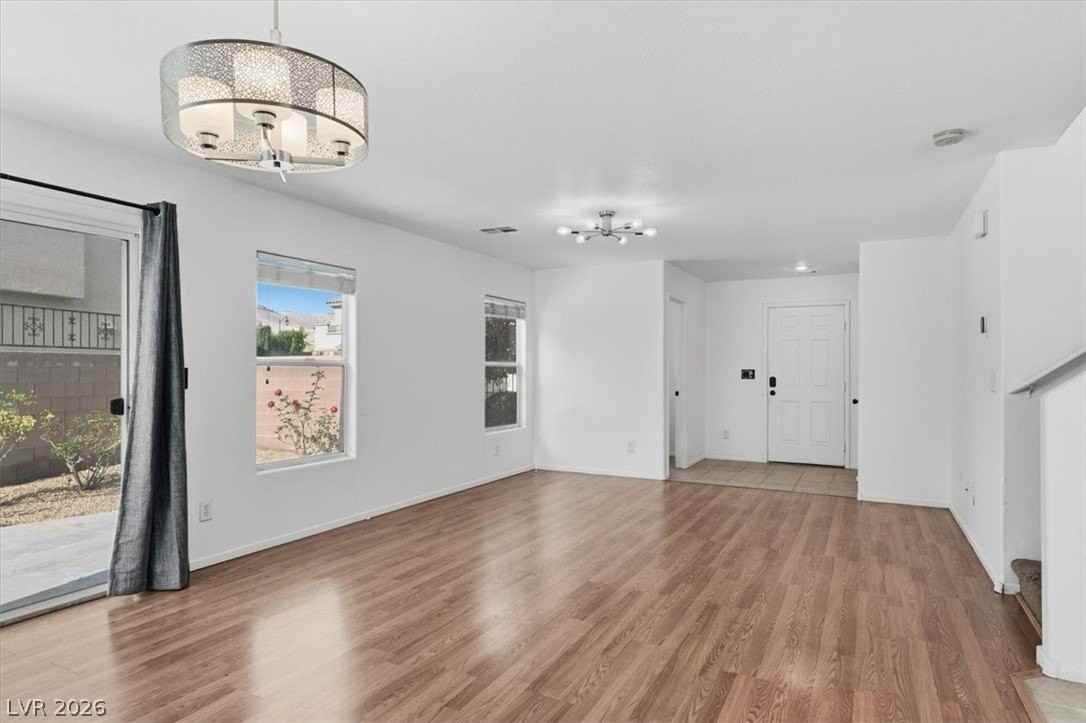 541 Penzance Ct - Photo 7 of 31