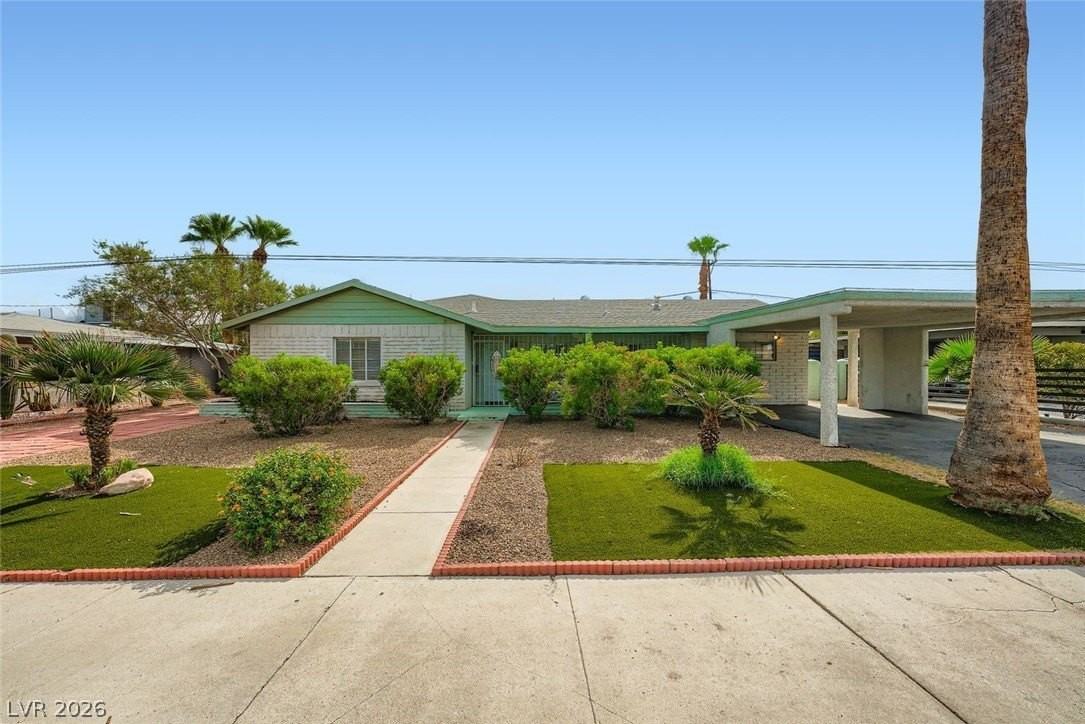 1711 S 6th St - Photo 2 of 23