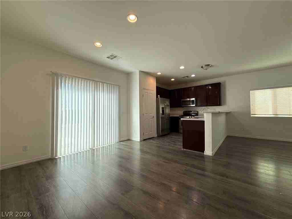 10208 Arch Bluff St - Photo 5 of 44