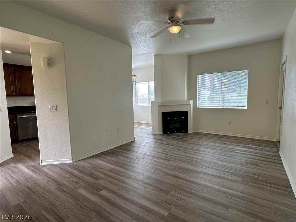 1050 E Cactus Ave #2040 - Photo 3 of 30