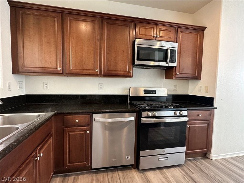 1050 E Cactus Ave #2040 - Photo 5 of 30