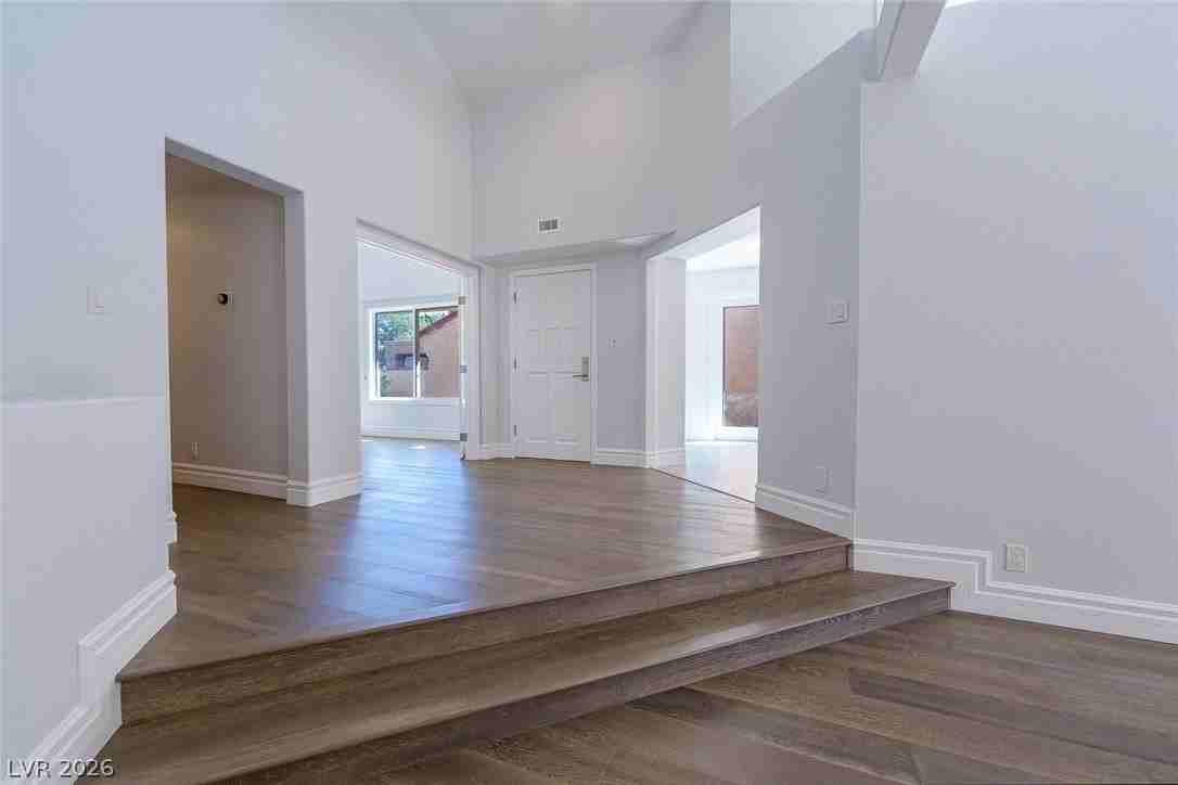 5103 Southern Hills Ln - Photo 3 of 24