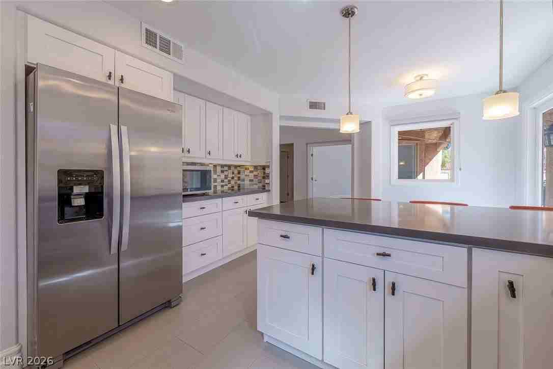 5103 Southern Hills Ln - Photo 7 of 24