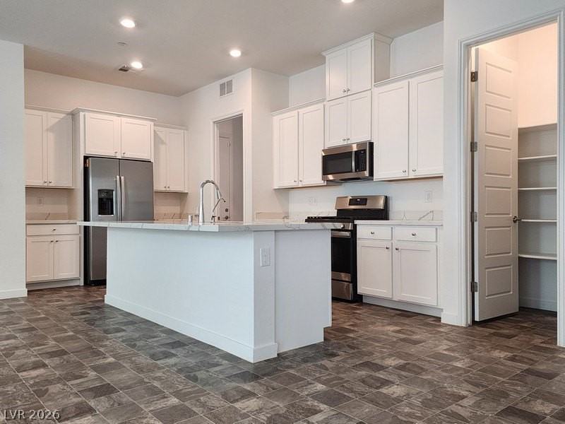 684 Sunray Park St - Photo 7 of 13