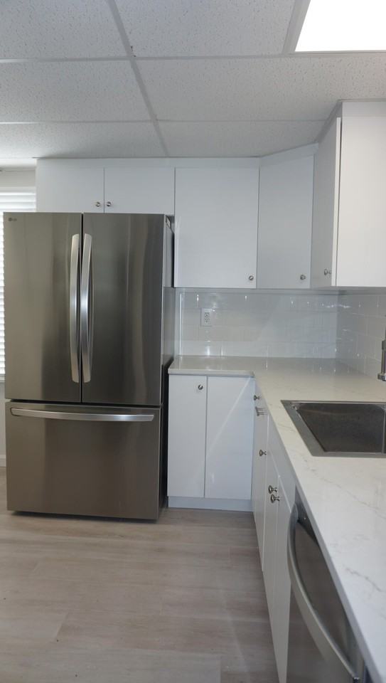 2364 Pinecrest Ave - Photo 5 of 19