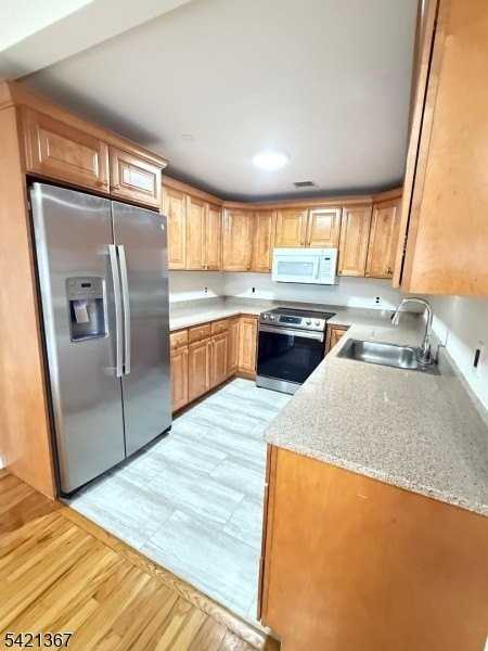 53 W Palisade Ave Und 406 #406 - Photo 3 of 16