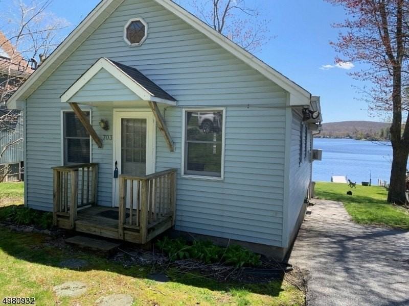 703 Lake Shore Dr - Photo 2 of 14