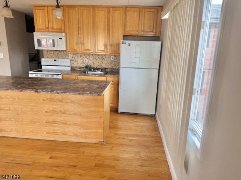 419 Rahway Ave #2 - Photo 3 of 8