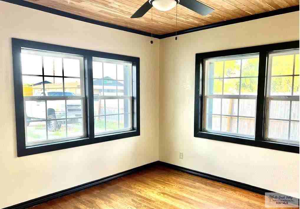 1010 W Madison Ave Unit A - Photo 3 of 22