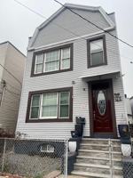 featured image of 751 Garfield Ave
