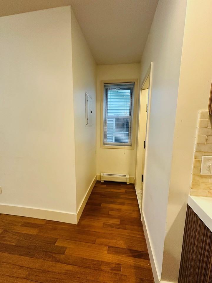 81 W 27th St #1 - Photo 7 of 14