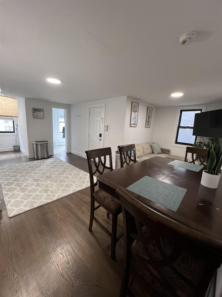 506 Grand St #2 - Photo 6 of 12