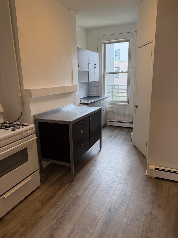 630 Grand St #4 - Photo 2 of 8