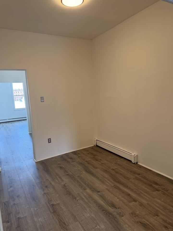 630 Grand St #4 - Photo 4 of 8